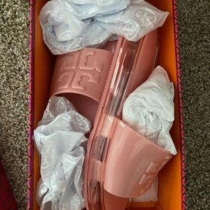 Brand New- salmon color